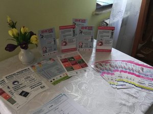 Policjanci podczas spotkania z seniorami