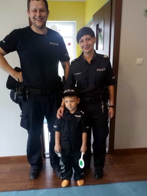 Policjanci na spotkaniu w żłobku