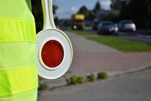Policjanci ruchu drogowego podczas działań &quot;PRĘDKOŚĆ&quot; na terenie powiatu mińskiego