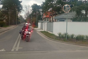 Policjanci podczas zabezpieczenie zawodów